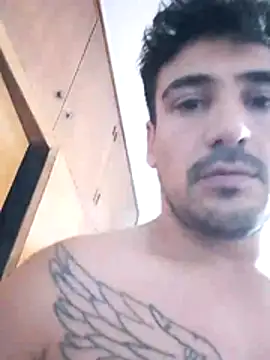 Snapshot of bigandstrong2217 chatting on February 7, 11:30 pm bigandstrong2217 online show from February 7, 11:30 pm