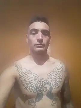 Snapshot of bigandstrong2217 chatting on April 10, 3:45 am bigandstrong2217 online show from April 10, 3:45 am