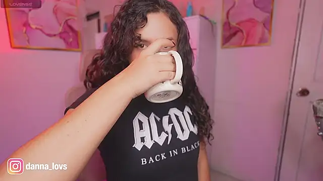 Dannaa Lovs online show from November 12, 6:52 pm