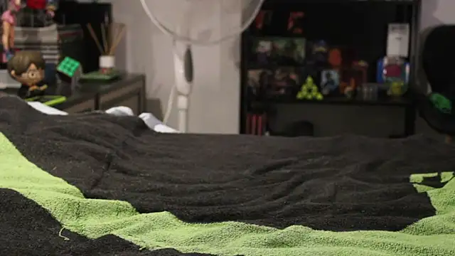 Snapshot of adrisumi chatting on October 30, 6:41 pm adrisumi online show from October 30, 6:41 pm