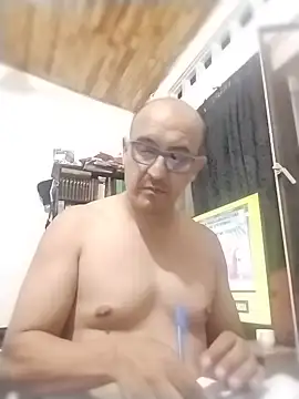 Snapshot of jorge406 chatting on June 12, 1:37 am jorge406 online show from June 12, 1:37 am