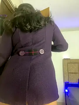 EmilyNoir1 online show from December 16, 12:15 am