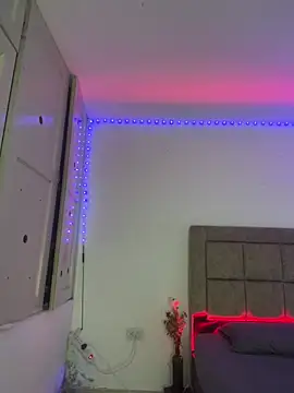 EmilyNoir1 online show from March 2, 9:21 pm