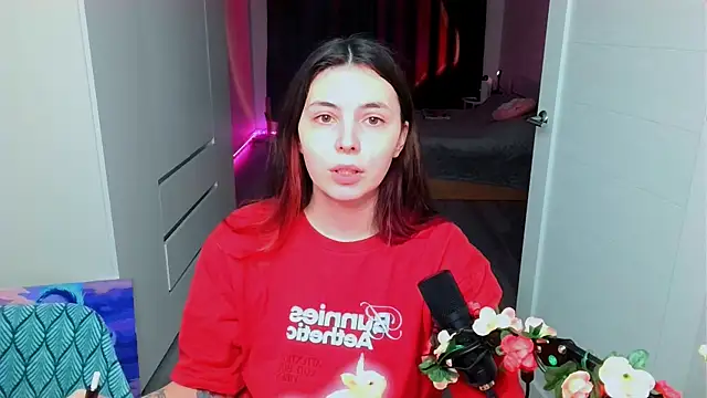 peachyness online show from January 9, 3:26 pm