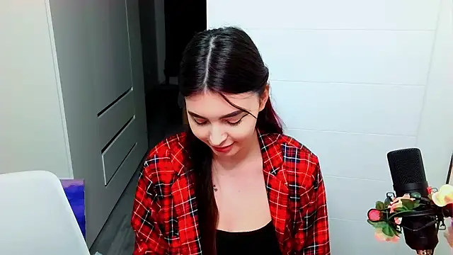 peachyness online show from January 14, 4:34 pm