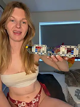 Snapshot of Lilly-Luscious chatting on May 13, 3:42 pm Lilly-Luscious online show from May 13, 3:42 pm
