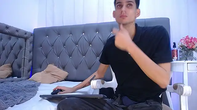 Sebalexis7 online show from November 11, 3:17 am