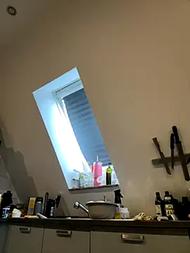 Snapshot of SweetTeenGirl chatting on September 9, 9:31 am SweetTeenGirl online show from September 9, 9:31 am