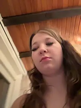 SweetTeenGirl online show from November 6, 6:03 am