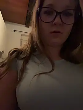 SweetTeenGirl online show from November 8, 8:18 pm