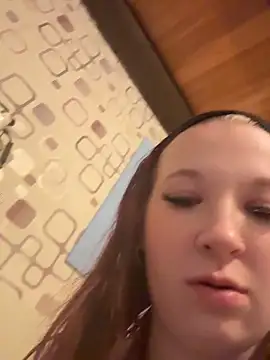 SweetTeenGirl online show from April 29, 5:41 pm