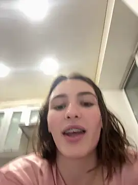 Snapshot of ZariaFlame chatting on November 18, 9:52 pm ZariaFlame online show from November 18, 9:52 pm