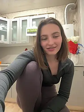 Snapshot of ZariaFlame chatting on May 15, 9:44 pm ZariaFlame online show from May 15, 9:44 pm