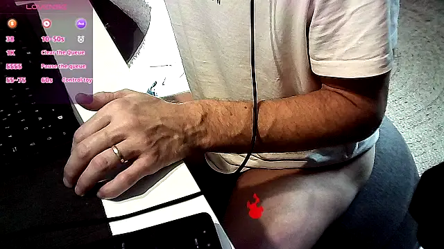 Snapshot of french_male_whore@xh chatting on September 18, 12:18 pm french male whorexh online show from September 18, 12:18 pm