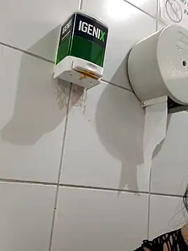 Snapshot of francheskaaaaaaaa22ot chatting on October 23, 5:33 pm francheskaaaaaaaa22ot online show from October 23, 5:33 pm