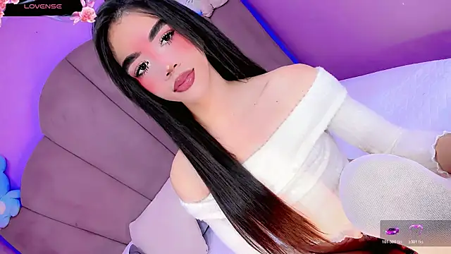 Snapshot of ShantyMillan chatting on June 1, 12:51 pm ShantyMillan online show from June 1, 12:51 pm