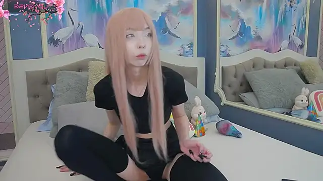 Snapshot of Evelyn_Neal chatting on December 4, 3:32 pm Evelyn Neal online show from December 4, 3:32 pm