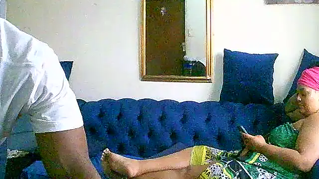 Snapshot of SHORTGUN_STALLION chatting on October 19, 2:29 pm SHORTGUN STALLION online show from October 19, 2:29 pm