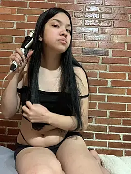 ashleyy20 online show from July 23, 8:18 pm