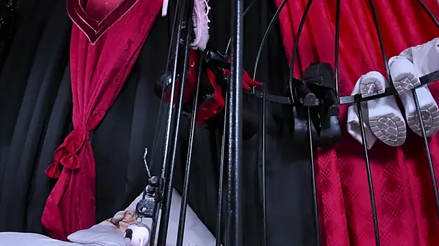 LiliThara online show from February 24, 10:35 am