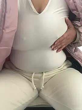 eli5566 online show from March 12, 11:05 am