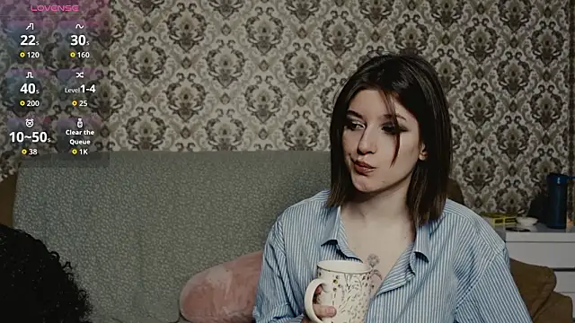 Marinaxmonroe online show from February 8, 2:31 pm