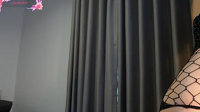 Snapshot of pussysvittyy chatting on November 3, 11:37 pm pussysvittyy online show from November 3, 11:37 pm