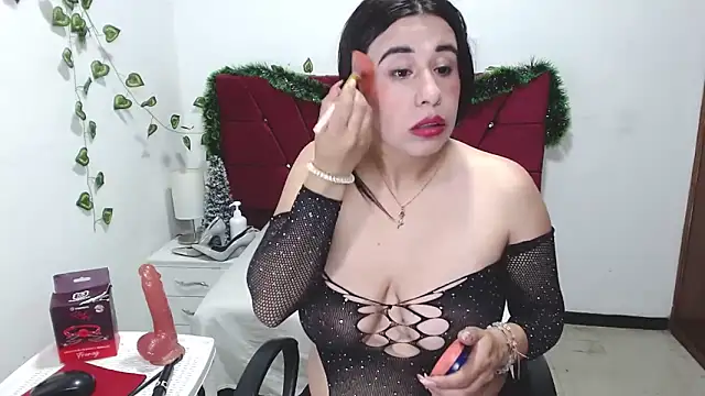 Julieta curvy69 online show from December 22, 12:24 pm