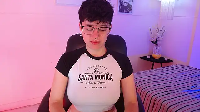 jeroharper online show from September 21, 11:12 am