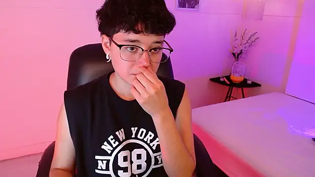 jeroharper online show from November 28, 4:09 pm