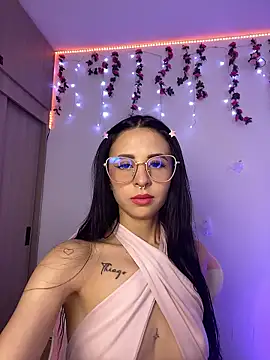 Lia  1 online show from January 10, 9:30 pm