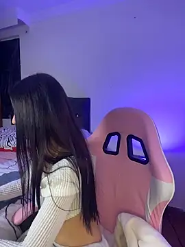 Lia  1 online show from March 4, 10:10 am