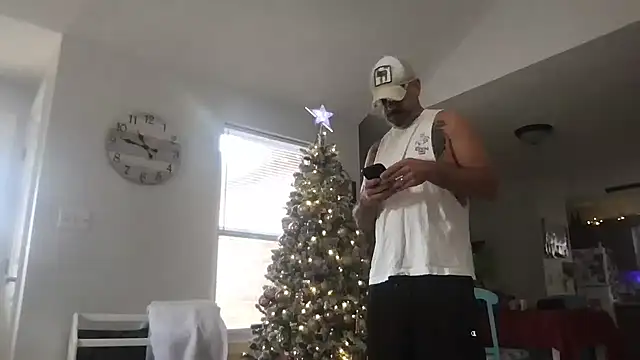 tattedNitalian online show from December 5, 4:47 pm