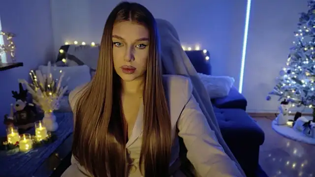 Snapshot of Emma_candyyy chatting on December 5, 11:41 am Emma candyyy online show from December 5, 11:41 am