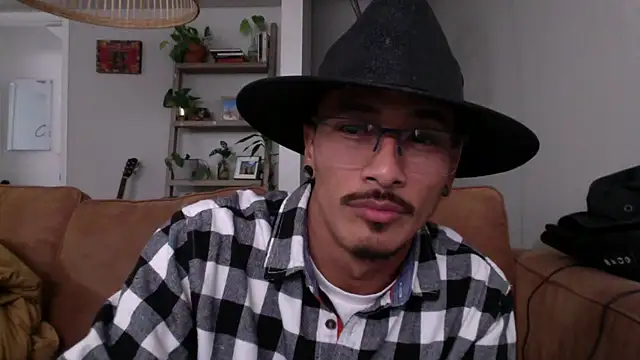 Snapshot of tanjir020 chatting on November 12, 10:41 pm tanjir020 online show from November 12, 10:41 pm