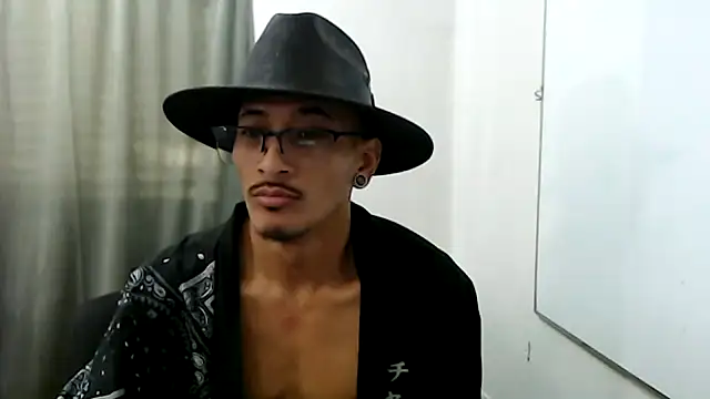 tanjir020 online show from March 12, 6:36 pm