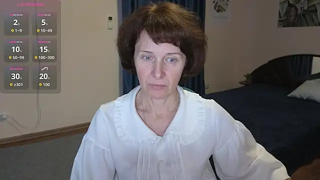 Lia Tito online show from October 27, 1:04 pm