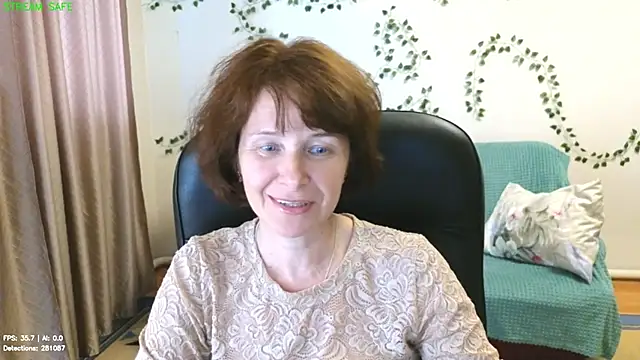 Snapshot of Lia_Tito chatting on June 29, 1:33 pm Lia Tito online show from June 29, 1:33 pm