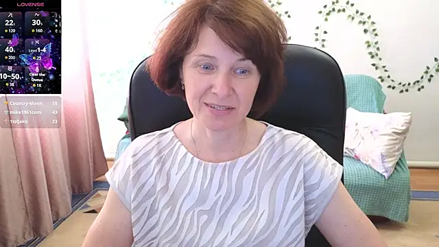 Snapshot of Lia_Tito chatting on July 2, 6:19 am Lia Tito online show from July 2, 6:19 am