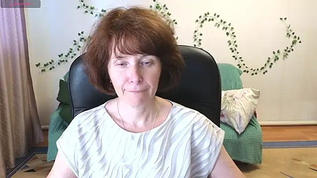 Snapshot of Lia_Tito chatting on July 6, 12:57 pm Lia Tito online show from July 6, 12:57 pm