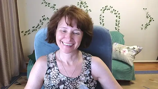 Snapshot of Lia_Tito chatting on July 28, 4:39 pm Lia Tito online show from July 28, 4:39 pm