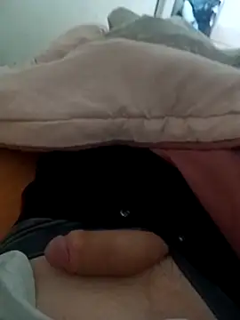 berto acierto98 online show from November 23, 1:22 pm