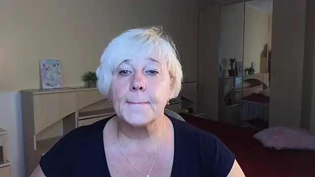 Snapshot of Milana_Milky chatting on September 19, 4:58 am Milana Milky online show from September 19, 4:58 am