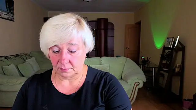 Snapshot of Milana_Milky chatting on September 23, 5:43 am Milana Milky online show from September 23, 5:43 am