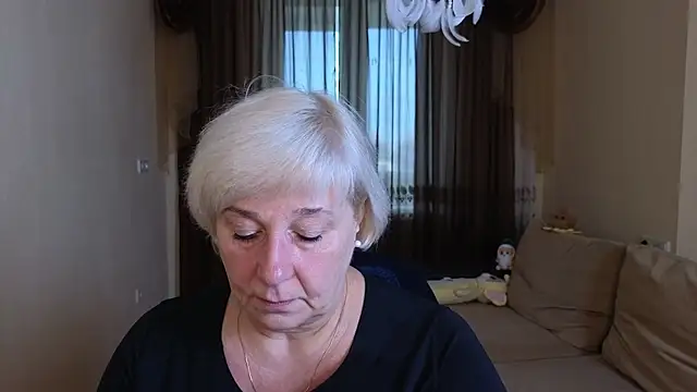 Snapshot of Milana_Milky chatting on October 30, 5:09 am Milana Milky online show from October 30, 5:09 am