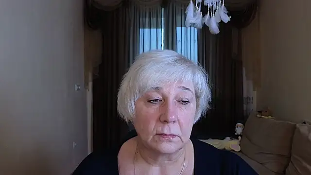 Snapshot of Milana_Milky chatting on October 31, 5:08 am Milana Milky online show from October 31, 5:08 am