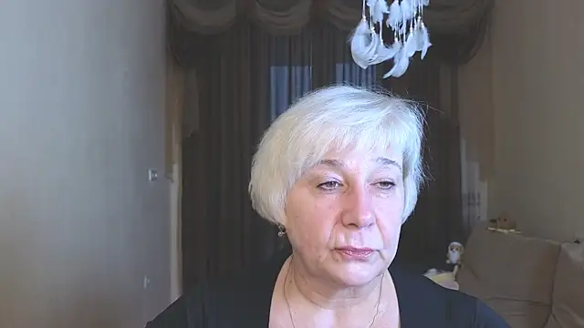 Snapshot of Milana_Milky chatting on November 10, 5:06 am Milana Milky online show from November 10, 5:06 am