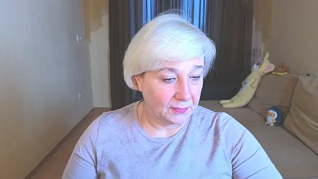 Snapshot of Milana_Milky chatting on November 30, 5:44 am Milana Milky online show from November 30, 5:44 am