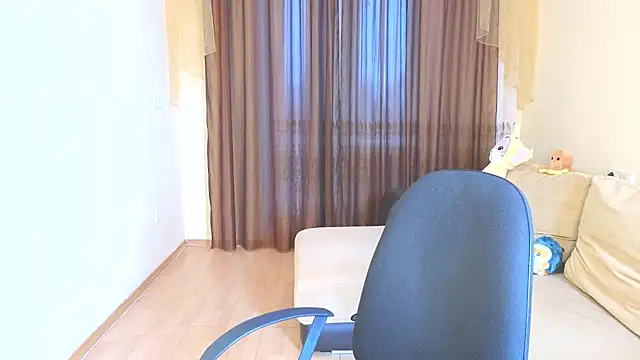 Snapshot of Milana_Milky chatting on December 5, 5:16 am Milana Milky online show from December 5, 5:16 am