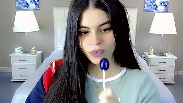 Snapshot of maddissonivanova chatting on September 19, 10:10 pm maddissonivanova online show from September 19, 10:10 pm